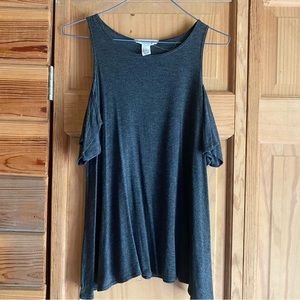 Forever 21 Shoulder Peep Top